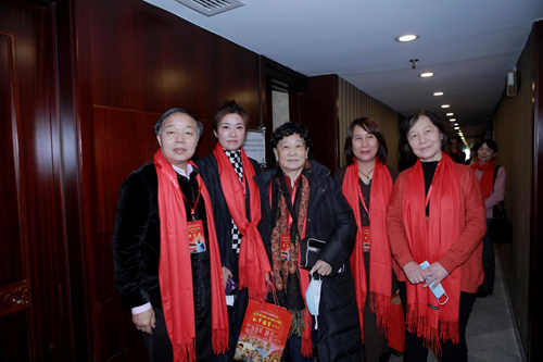 百年伟业永载史册 纪念前辈传承初心